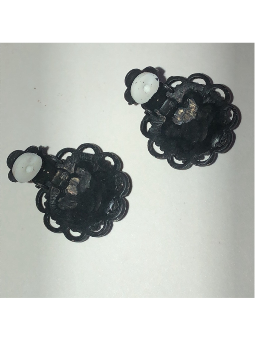 Black Rhinestones Floral Cluster Vintage Clip On Earrings - Picture 5 of 6